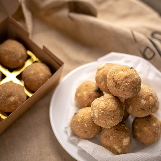 Prem Ka Laddoo (Ghee Dryfruit Dink Laddoos)
