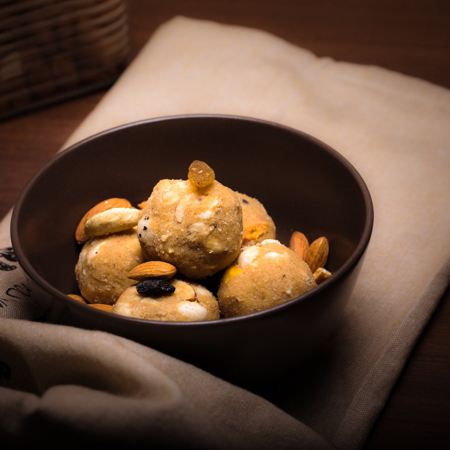 Prem Ka Laddoo (Ghee Dryfruit Dink Laddoos)